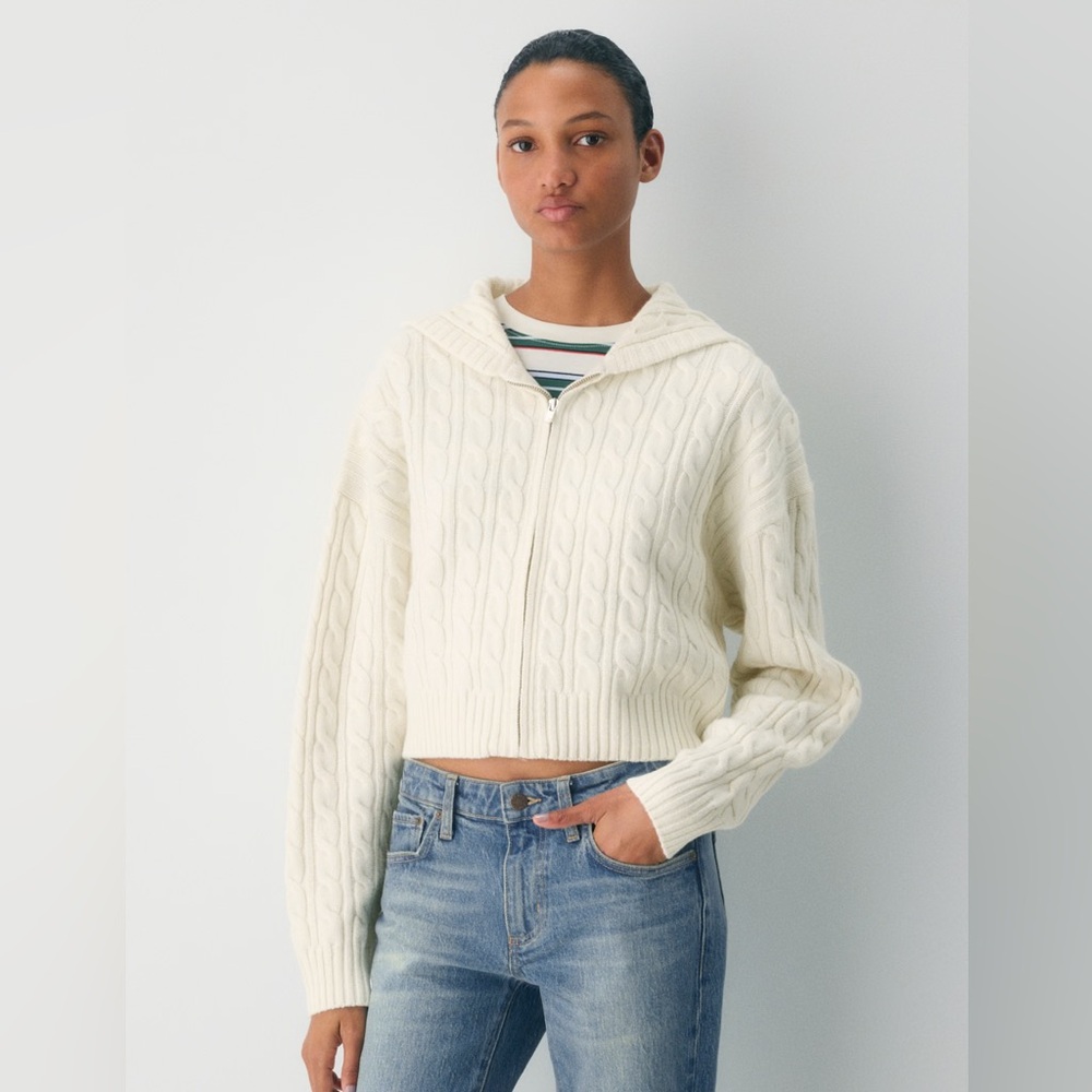 Aritzia Octavia Zip Up